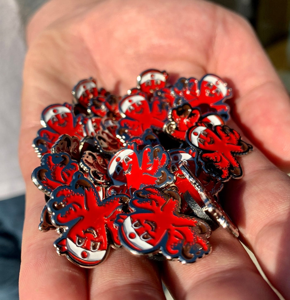 Red Octo Pin T4